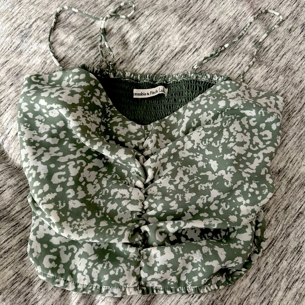 Abercrombie & Fitch crop top size S